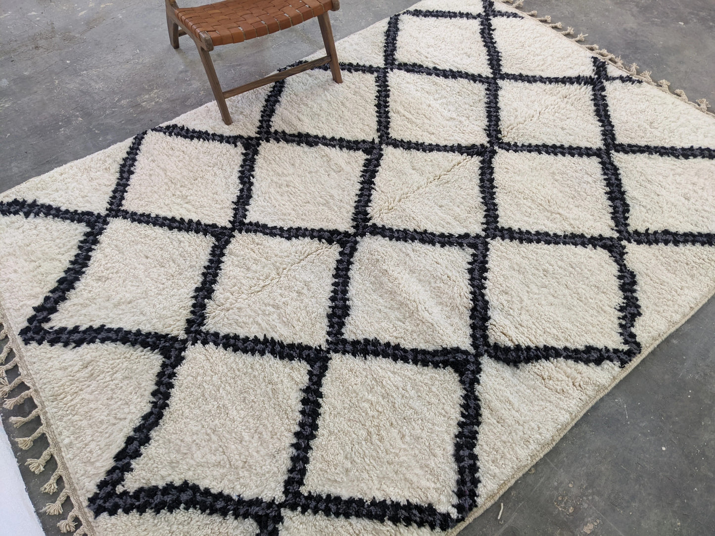 Large Handmade Beni Ouarain Rug - 280 x 205 cm (9.19 x 6.73 ft)