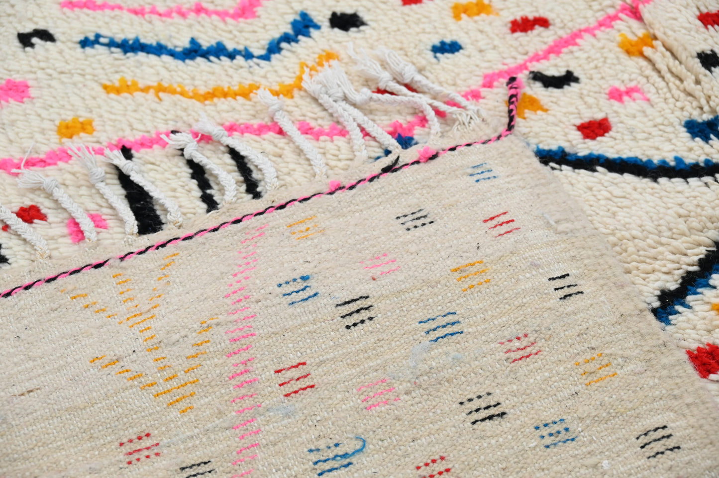 Handmade Moroccan Azilal Rug - 250 x 150 cm