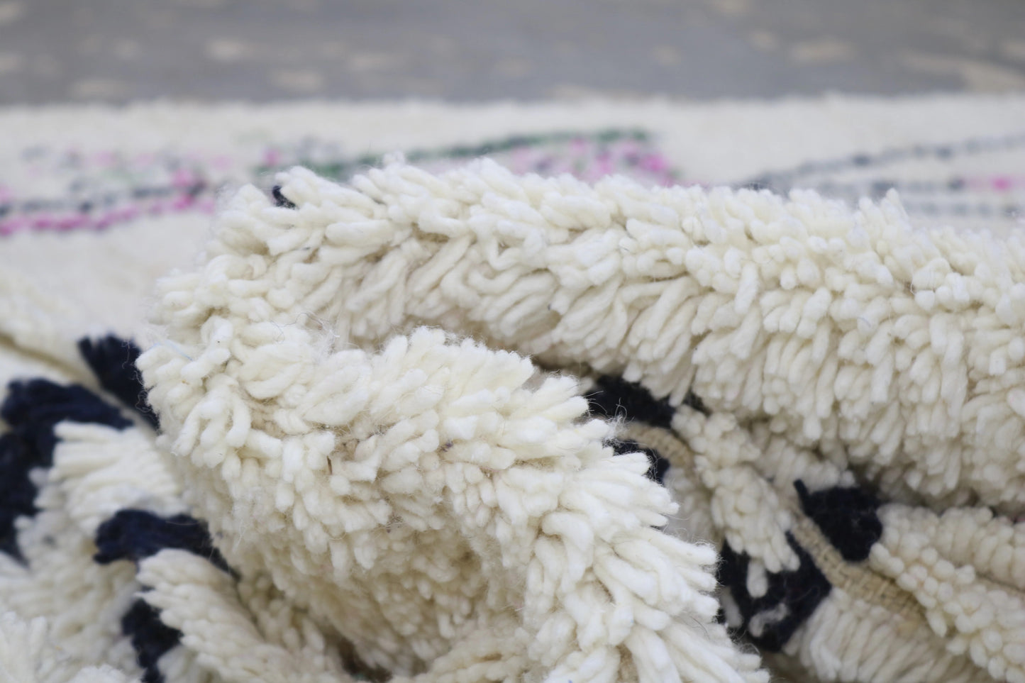 Large Handmade Azilal Rug - 300 x 210 cm (Ivory, Pink & Multicolor)