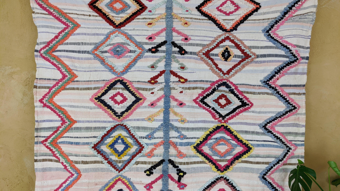 Large Handmade Boucherouite Rug - 300 x 175 cm (9.84 x 5.74 ft)